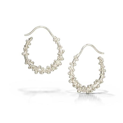 Pebble Petite Hoop
Sterling silver Pebble Petite Hoop
Sterling silver